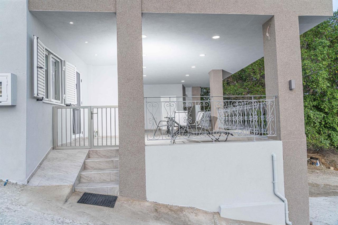 Tzortzi'S Family Apartments Kaloi Liménes Dış mekan fotoğraf