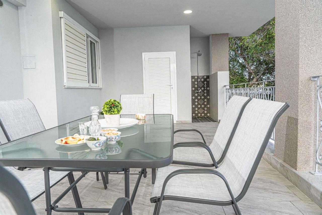 Tzortzi'S Family Apartments Kaloi Liménes Dış mekan fotoğraf